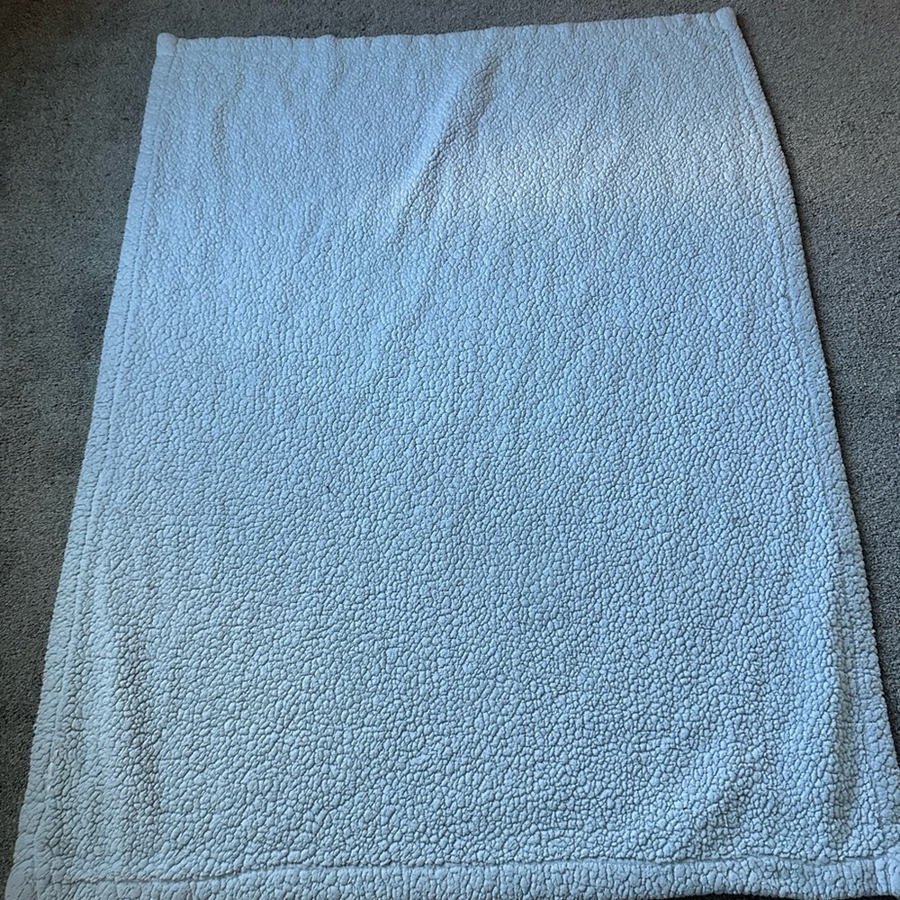 Race car toddler bed shearling throw blanket 60" x 50" - Picture 4 of 9